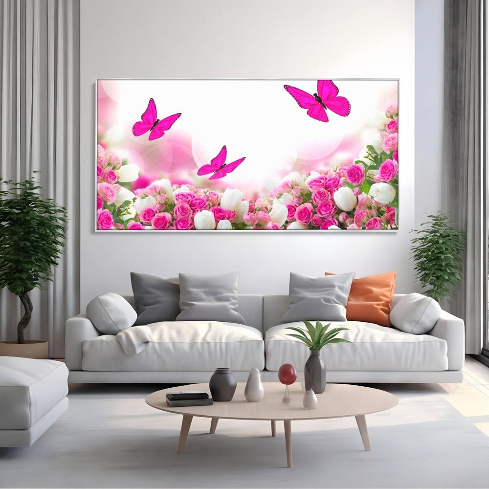 Tablou canvas cu tablou canvas cu trandafiri roz si fluturi, in rama de aluminiu argintiu, pe perete intr-un living